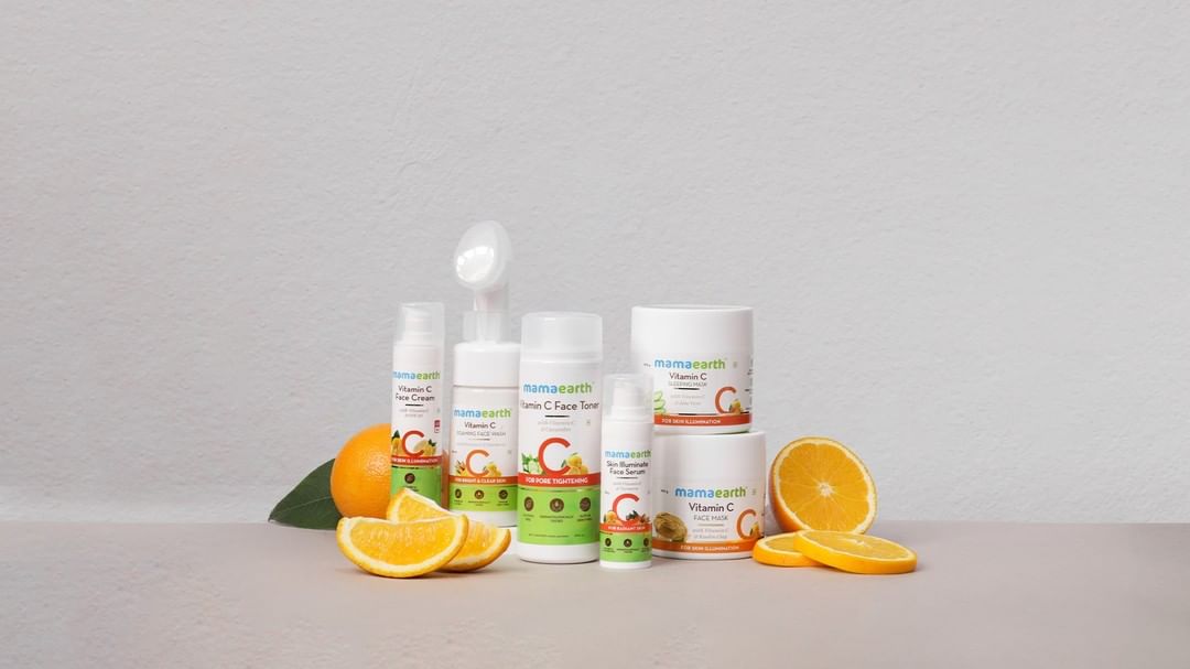 Mamaearth - Goodness is in the little choices we make everyday!

Just like Mamaearth chooses the goodness of Vitamin C and Turmeric to bring a refreshing glow on your skin.

That is our #GoodnessInsid...