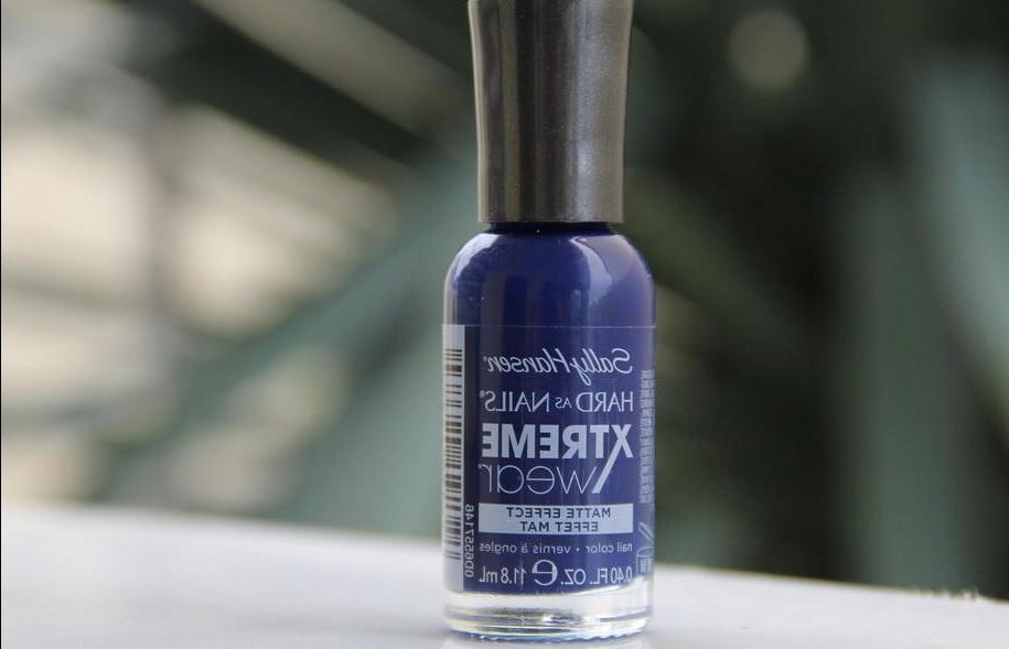 Синяя кровь или Sally Hansen Xtreme Wear Efecto Mate 980 Sangre Azul - reseña