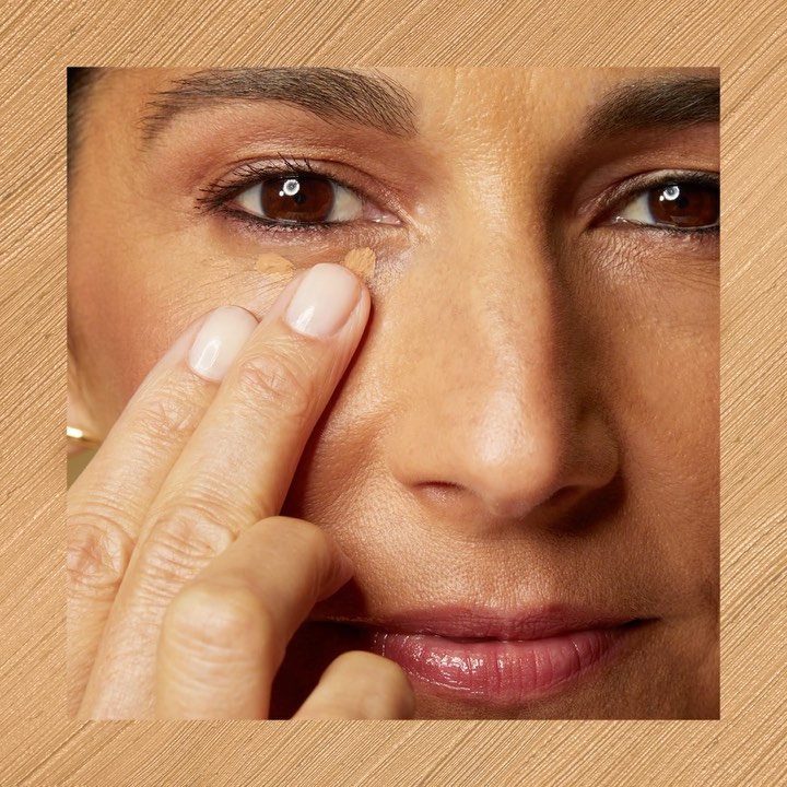 NARS Cosmetics - Smoothing. Light-diffusing. Radiant Creamy Concealer highlights and brightens undereyes like no other.