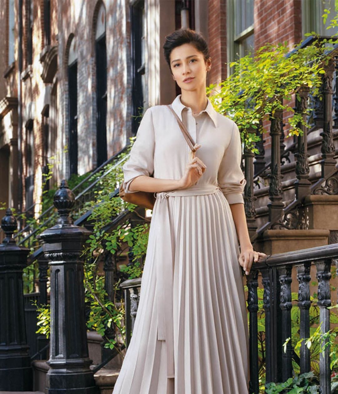 ZARINA женская одежда - Лето – это состояние души!💓
⠀
Хочется всего легкого, красивого и привлекающего внимание.
⠀
Изящное платье цвета нуги с летящей юбкой плиссе – точно заставит всех оборачиваться... ZARINA женская одежда - Лето – это состояние души!💓
⠀
Хочется всего легкого, красивого и привлекающего внимание.
⠀
Изящное платье цвета нуги с летящей юбкой плиссе – точно заставит всех оборачиваться...