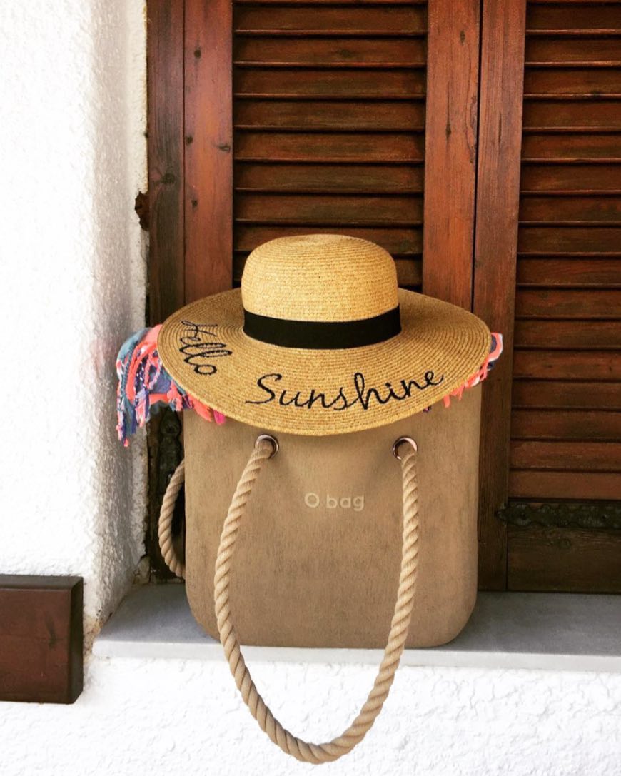 ALESSANDRO FRENZA - Собираетесь в отпуск? Не забудьте о головном уборе😉
За фото спасибо @kchibisk 📸
#alessandrofrenza #fashion #summer #лето #море #отпуск #шляпа #сумка