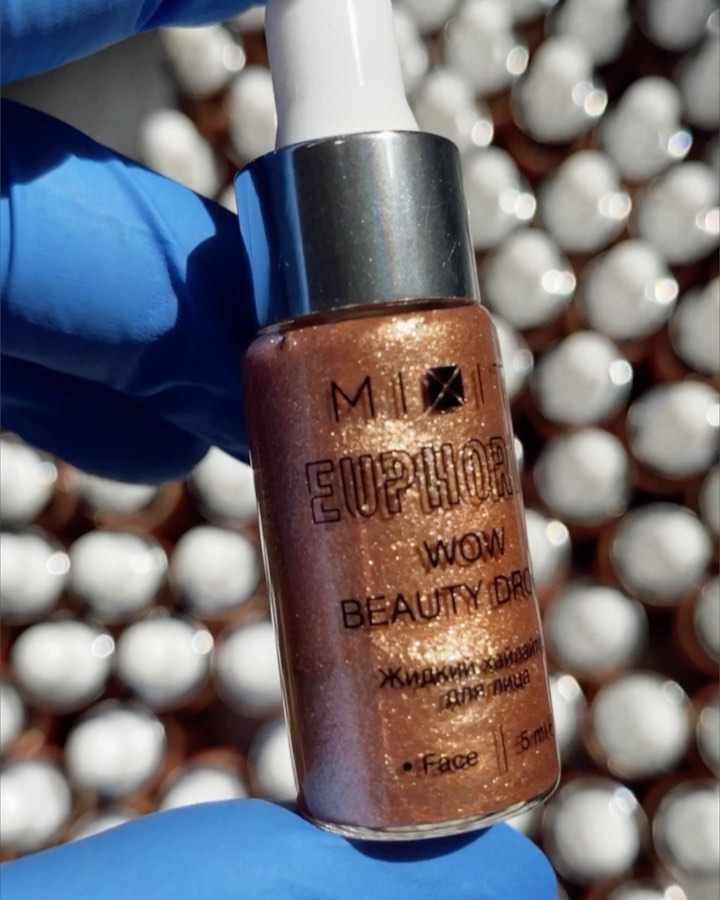 MIXIT | МИКСИТ | MIXIT.RU - Уже влюбились?🤩 #euphoria_mixit
Главный тренд и хит этого лета — жидкий хайлайтер для лица #Euphoria Wow Beauty Drops в НОВОМ роскошном оттенке GOLDY! Вы должны быть вместе...