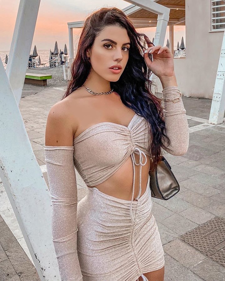 Chic Me - Make sure to tag @chicmeofficial + #chicmebabe for a chance to be featured like @nestilove ⁠
🔍"YB9032"⁠
Shop: ChicMe.com⁠
⁠
#chicmeofficial #chicmebabe #blogger #fashion #style #ootd #chic #...