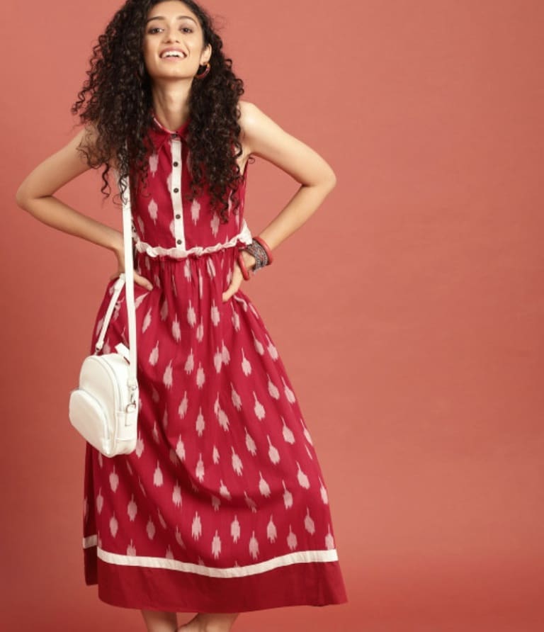 MYNTRA - Bringing back the art of Ikkat in style with a fusion dress from Taavi. Now that’s the kind of ethnic vibe we LOVE. ❤❤
Look up product code: 10128409
For more such hidden treasures that play...
