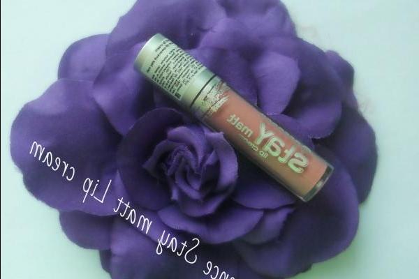 La esencia de la Estancia matt Lip cream 01 de Terciopelo rosa - reseña