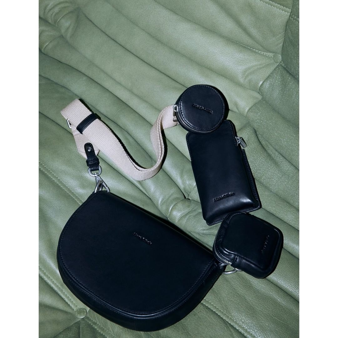 Marc O'Polo - Make it a statement: Our new cross-body bag in a minimalist utility style. Now online! #marcopolo #followyournature