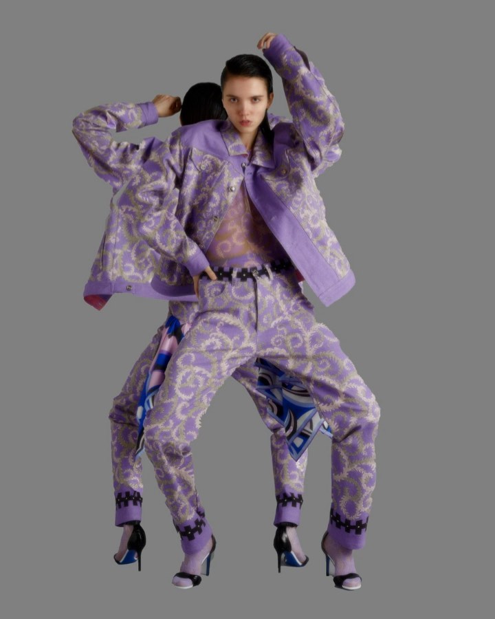Emilio Pucci - The Selva print created by Emilio Pucci in 1957 as part of “Palio Collection” was inspired by one of Siena’s city quarters (“contrade”) that compete in the historical Palio.
Christelle...