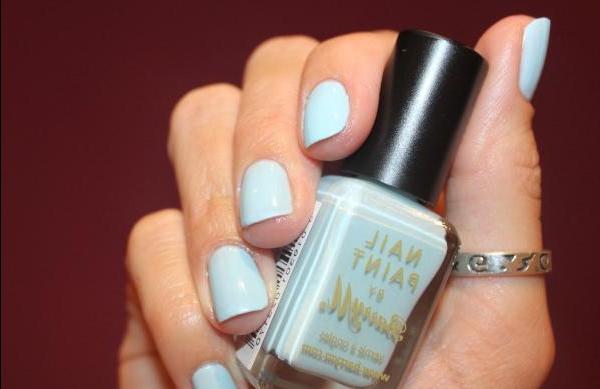 Barry M #317 Blue Moon: the varnish, which is called a clone of Chanel Riva - review