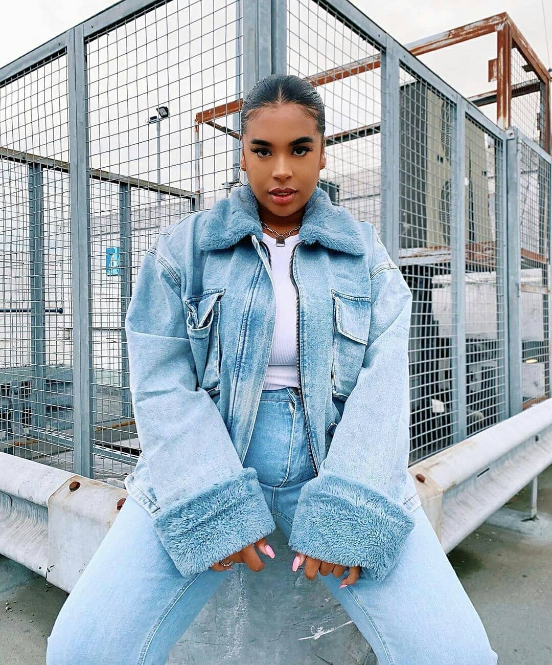 boohoo - Double denim of dreams 👖 @laragiii wears the Denim Fur Collar Pocket Denim Jacket and Distressed Fray Hem Straight Leg Jean 🔎 FZZ55509,  PZZ62875