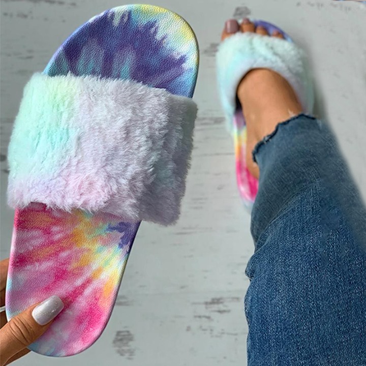 Joyshoetique - Fluffy Open Toe Tie Dye Slipper 😍⁠
Search🔍:[LZT3119] ⁠
👠www.joyshoetique.com👠⁠ ⁠
⁠
#sandals #beach #hawaii #charms #popitshawaii #popits #waikiki #jewelry #fashion #love