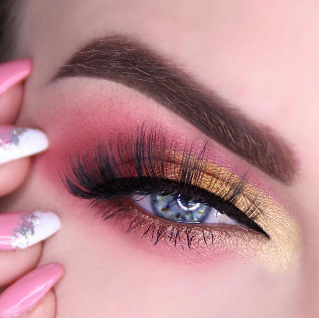 J. Cat Beauty - Woah, so stunning!🌺☀️ Our babe @fashionandfoundation used our Brow-Mazing Duo for this look!💖
.
.
.
#jcat #jcatbeauty #trendmood #look  #makeuplook #stunning #wakeupandmakeup #beauty #...