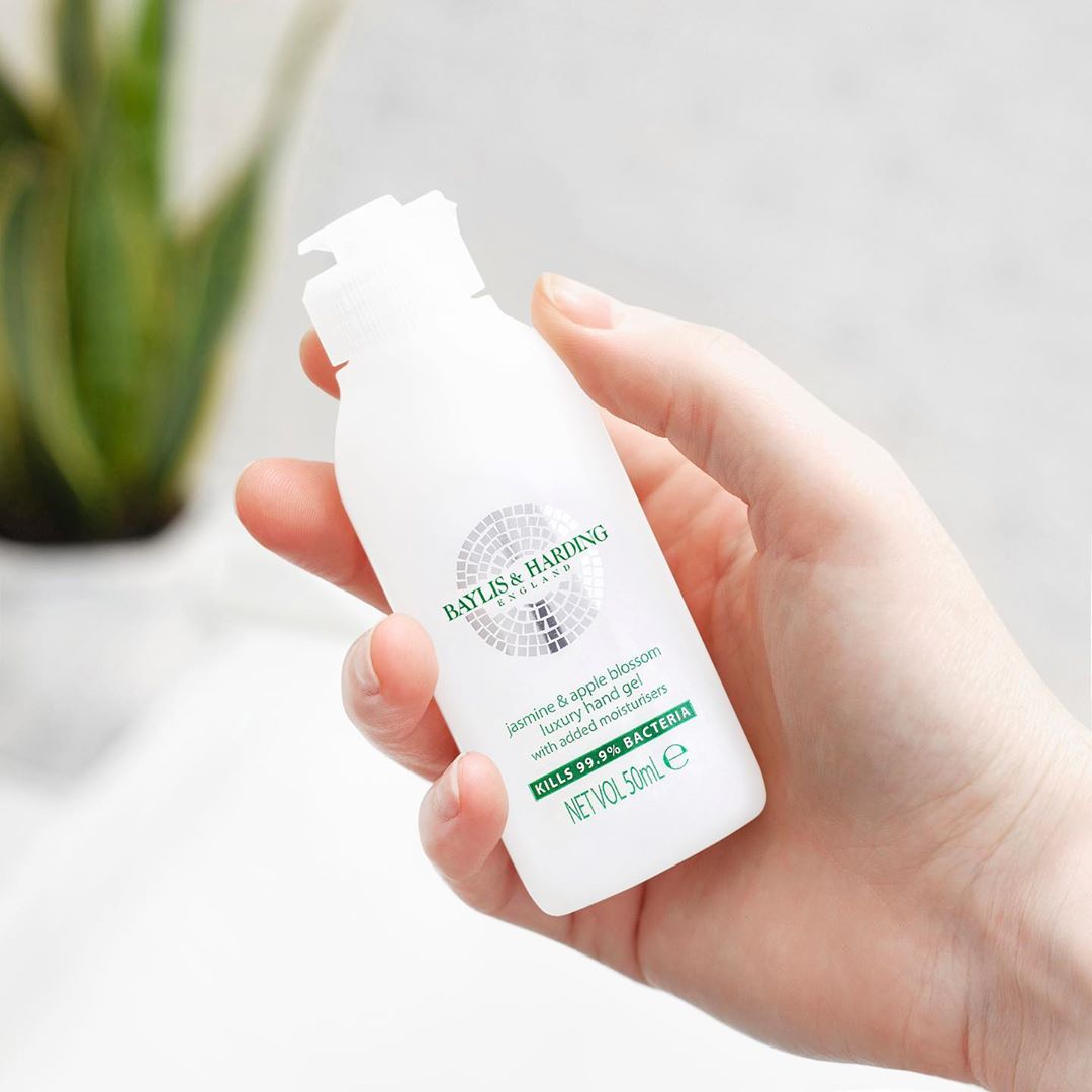 Baylis & Harding - Whether you are staying in or going out keep your hands protected with our Jasmine & Apple Blossom hand gel. With Antibacterial protection to kill 99.9% of bacteria, this handy nece...
