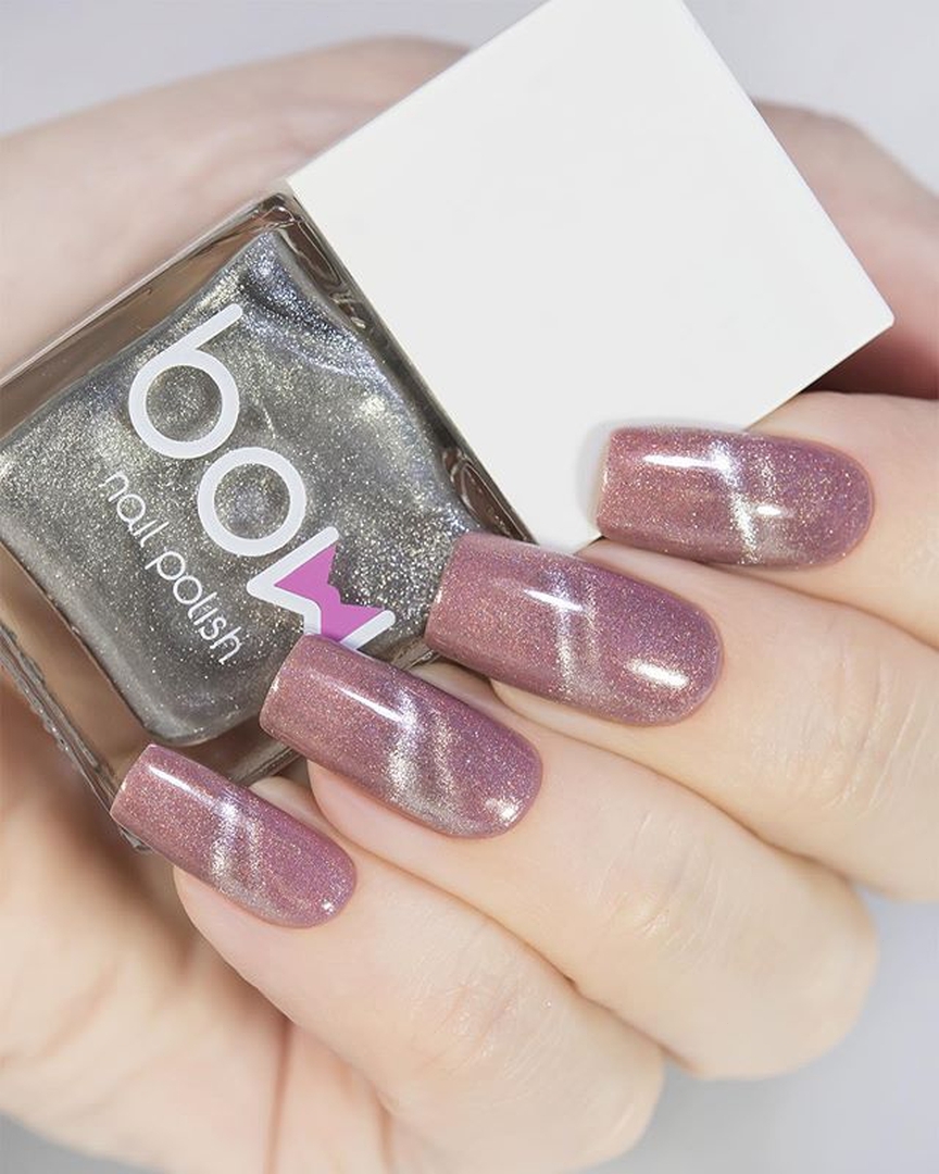 Dlegend - ⚡Магнитные новинки на DLegend.ru! - Bow Diamond Top Coat
⠀
Основа топового покрытия абсолютно прозрачная, в ней находится множество серебряных шиммерных магнитных частиц, которые обладают ос...