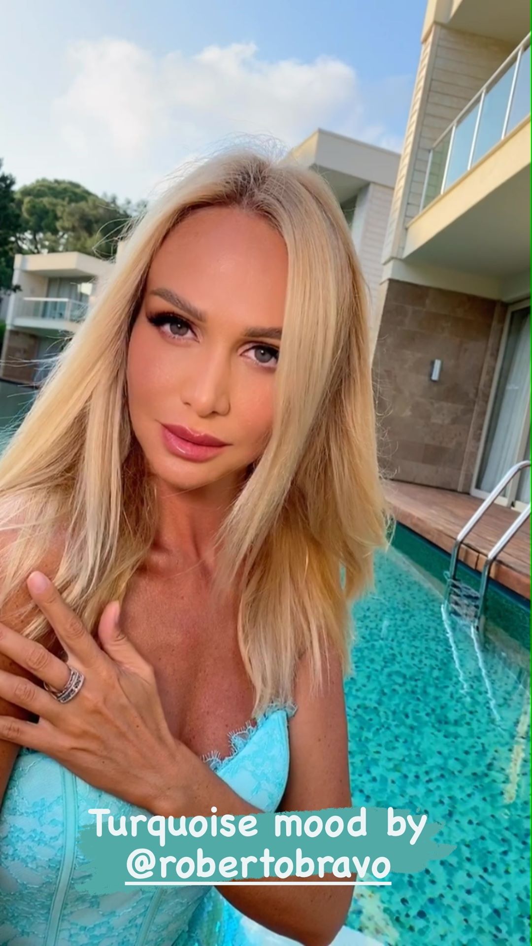 Victoria Lopyreva - Turquoise mood by @robertobravo