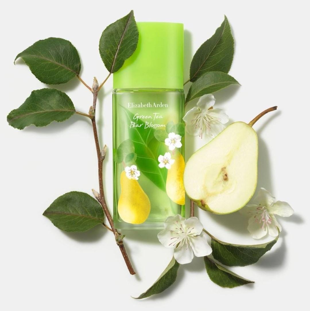Xpressions Style - Bursting with fresh floral notes of pear, jasmine, and bergamot, this joyful scent awakens your senses. https://bit.ly/35xVUZi⁠
#GreenTeaPearBlossom #Perfume