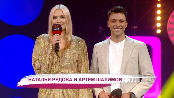 Natalia Rudova - НАКОНЕЦ-то!Мы дождались финала шоу @mps.muztv.official ведущей которого я являюсь !!!😻СЕГОДНЯ 3-ГО ОКТЯБРЯ В 17:20 на канале @muztv вы узнаете кто же стал победителем!
Ваши варианты?...
