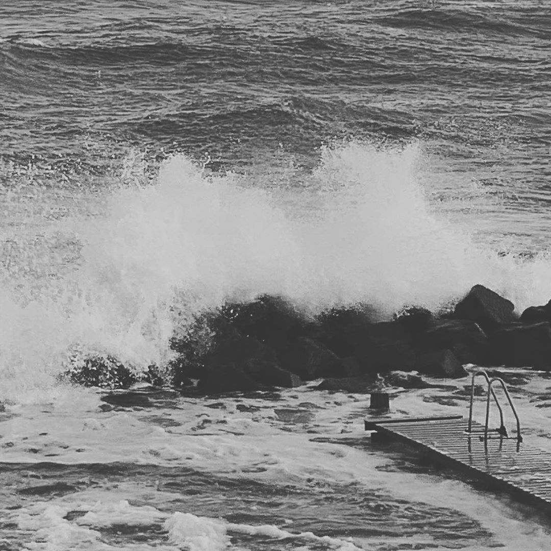 ZARKOPERFUME - I wish you all a happy New Year - enjoy life. I’m personally looking forward to 2020 with exciting new launches. Within a hour me and my family is entering the cold water. Not more then...