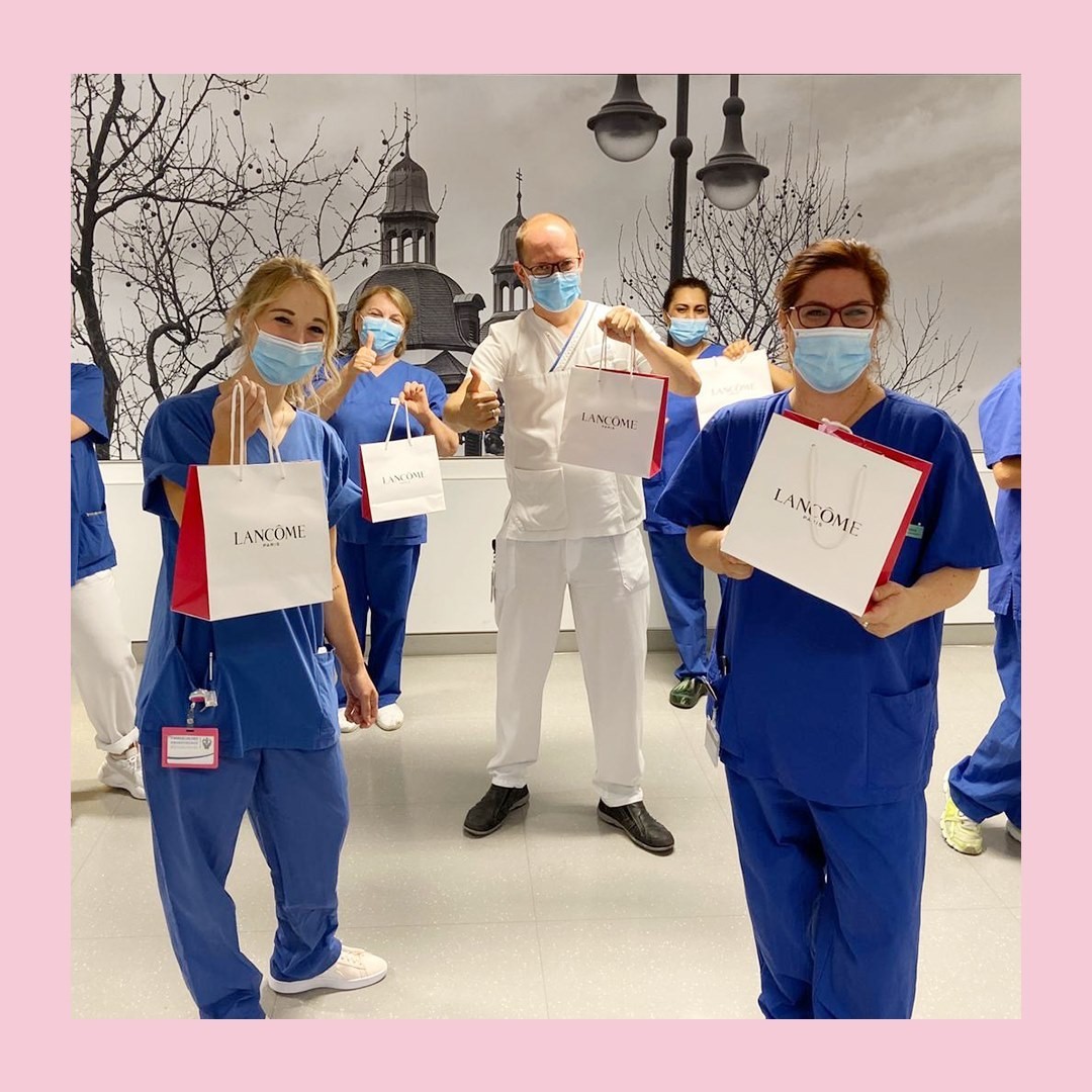 Lancôme Official - As a token of our admiration for our heroes, Lancôme is giving out care packs all around the world. A special thank you to the nurses of the @evkduesseldorf hospital for their dedic...