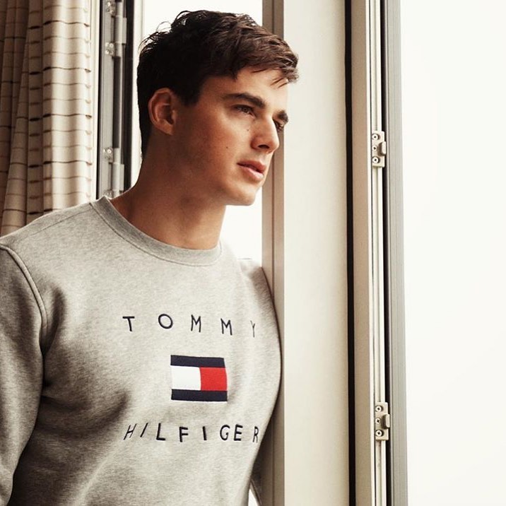 Tommy Hilfiger - @pietroboselli getting comfy in a #TommyHilfiger signature flag crew neck. How are you chilling today?