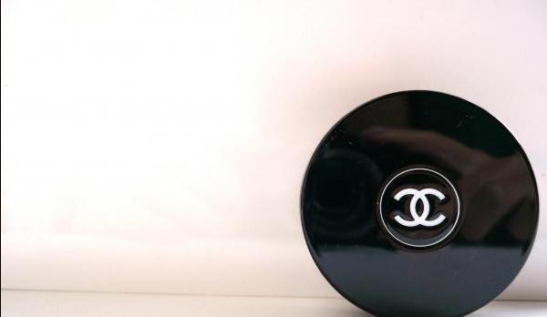 Chanel Illusion D'ombre Long Wear Luminous Eyeshadow #82 Enlighten - review