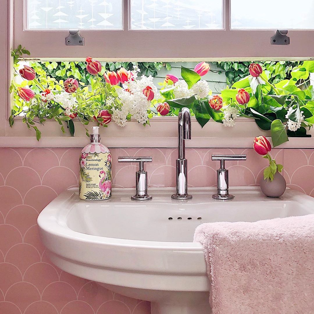 Baylis & Harding - We absolutely love this shot from @melanielissackinteriors who is showing us her #PerfectFinishingTouch with our Beauticology Lemon Meringue Handwash! Would a fun and fruity Flaming...