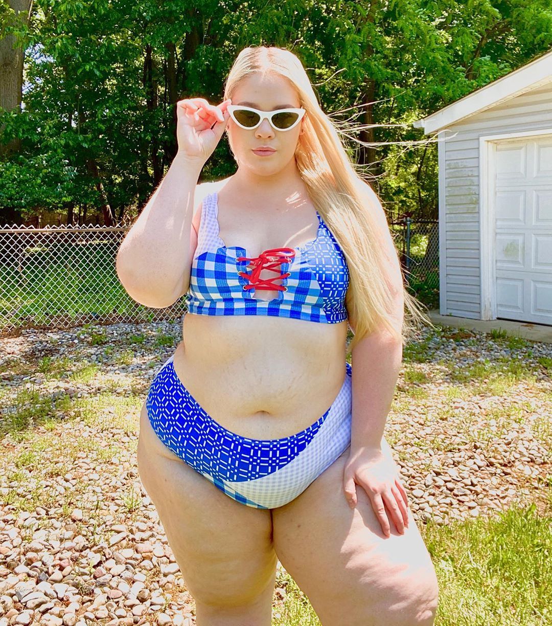 Dresslily - "Lil’ Backyard Moment Wishing everyone a blessed week ahead" 😘💕⁣
Pict by @dandylxix⁣
🔥Shop in our bio link!⁣
👉Search: "Plaid Panel Lace Up Scalloped Trim Plus Size Bikini Swimsuit"⁣
#Dress...