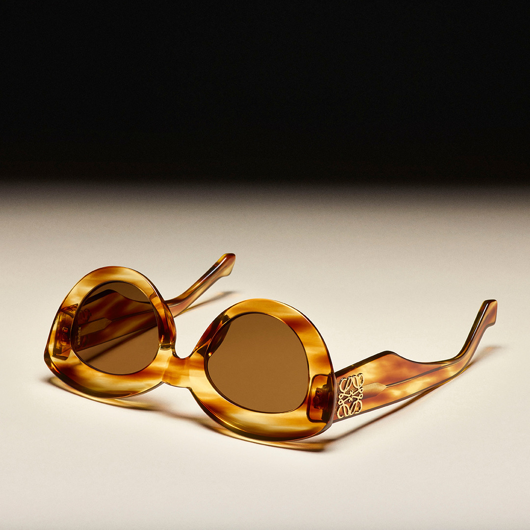 LOEWE - The Butterfly Anagram sunglasses arrive on loewe.com

#LOEWE #LOEWEsunglasses