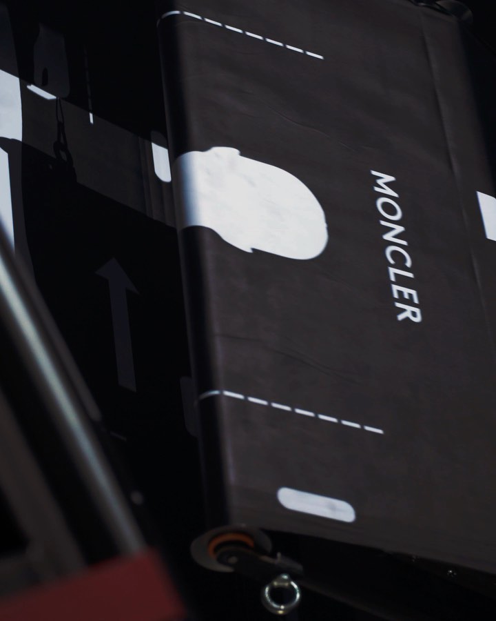 A N T O N I O L I . E U - @craig__green x @moncler NOW ONLINE
#MONCLERGENIUS #MONCLERCRAIGGREEN