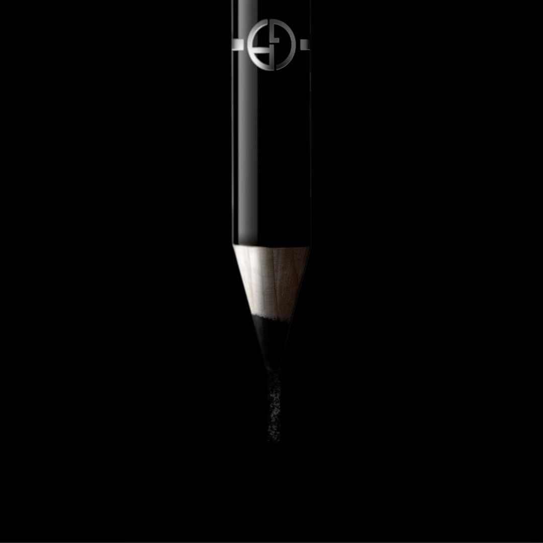 Armani beauty - The first step in creating the perfect, smoldering smokey eye. SMOOTH SILK EYE PENCIL glides on sensuously, to define and intensify your gaze. 

Backstage tip by Linda Cantello, Giorgi...