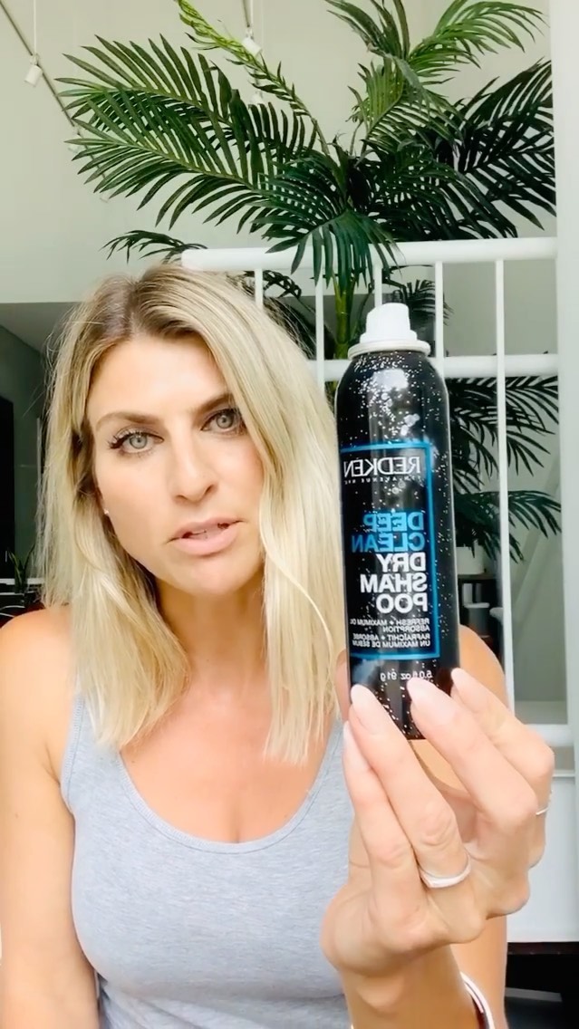 Redken - We love to see stylists using 🆕  Deep Clean & Invisible Dry Shampoo as one of their styling must-haves.  Watch to learn how to make the most of this duo. 
 
Thank you @jenny_balding1 🇺🇸 from...