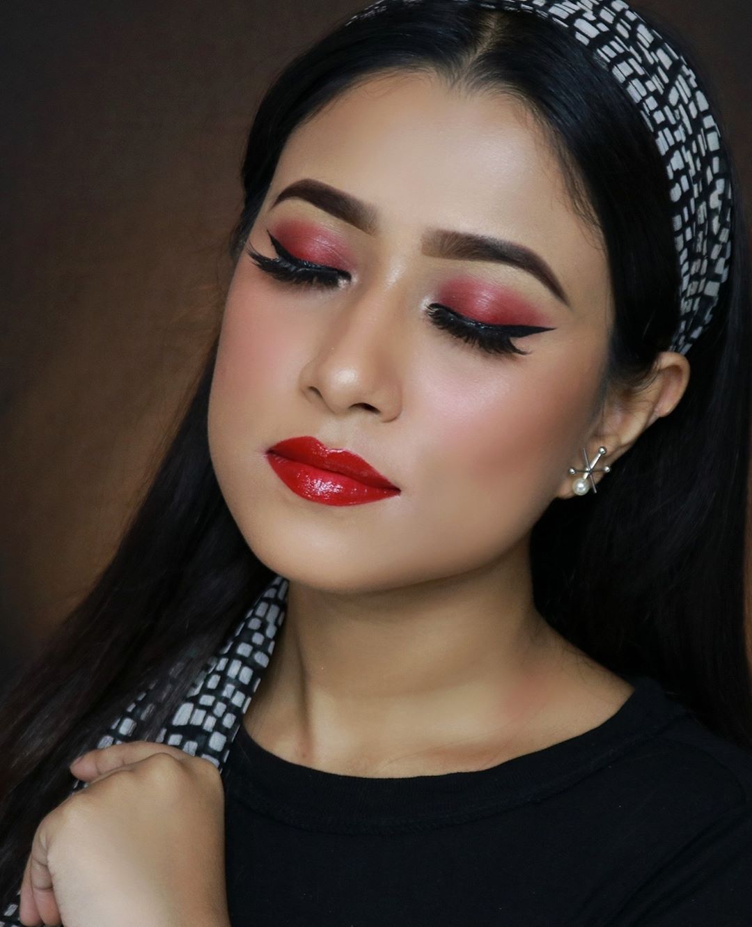 SUGAR Cosmetics - Red never goes out of style! ⁠
⁠
Colour fest is here! Visit our website to grab exciting offers on your favourite reds now. ⁠
In frame: @barshapatra_17⁠
⁠
Products used: ⁠
🌸 Grand Fi...