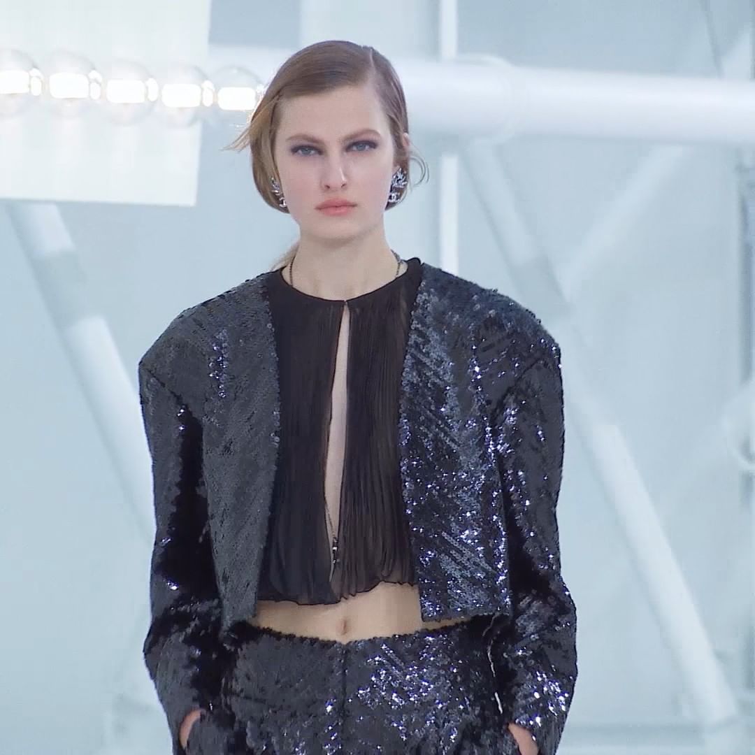 CHANEL - The allure of the spotlight — the CHANEL Spring-Summer 2021 Ready-to-Wear collection, imagined by Virginie Viard and captured in motion at the Grand Palais in Paris.

See all the looks on cha...