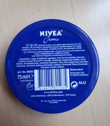 Универсальный увлажняющий крем NIVEA Creme фото