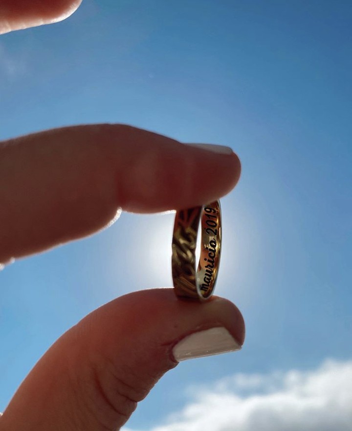 Soufeel.com - ☀️ Keep your face to the sun and you will never see the shadows. ☀️ Get $5 our Engraved Custom rings using code ‘SUMM5’ ☀️
•
📸: @san.sett #InstaJewelry