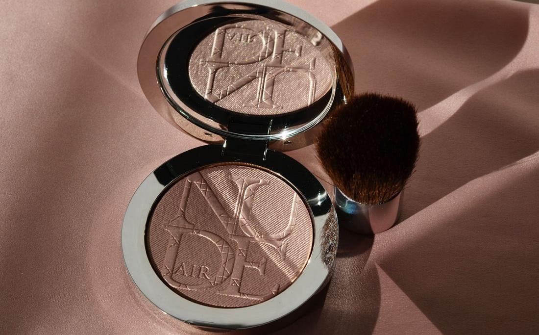 Dior Diorskin Nude Air Luminizer Powder 001. 