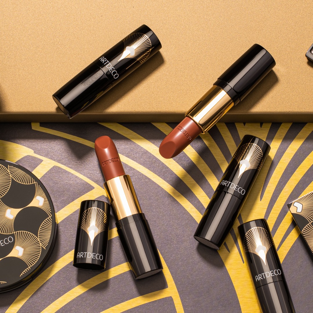 ARTDECO - Our new Perfect Color Lipstick N°845 caramel cream with its special packaging generates the perfect glamourous, nude lip color! 💄⠀⠀⠀⠀⠀⠀⠀⠀⠀
⠀⠀⠀⠀⠀⠀⠀⠀⠀
#artdecocosmetics #enterthenewgoldentwent...
