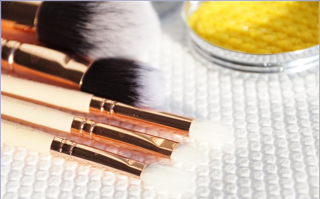 Bdellium Tools Cosmetic Brush Cleanser with cleaning pad - удобное и эффективное очищение кистей8 d8b82a_lbox.jpg