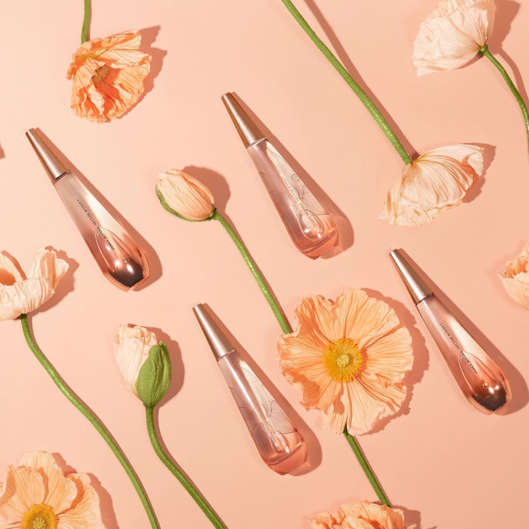 Issey Miyake Parfums - The Nectar d'Issey line: feel the purest essence of flowers.
#TimeToBloom #nectardissey #isseymiyakeparfums #movedbynature #fragrance