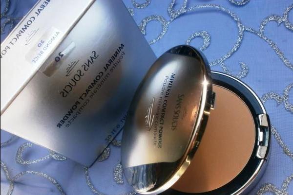 Powder Sans Soucis Mineral Compact Powder Almond Beige No. 20 - a godsend for the traveler - review