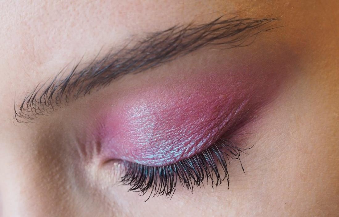 Палетка теней Too Faced Life's a Festival26 cc0108_lbox.jpg