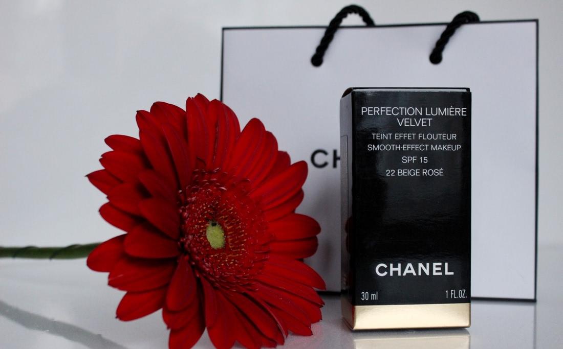 Розов отзывы. Шанель SPF 15 perfection lumiere Velvet. Perfection lumiere Velvet Chanel. Beige Rose 12 Chanel отзывы. Отзывы 32 Beige Rose Chanel.