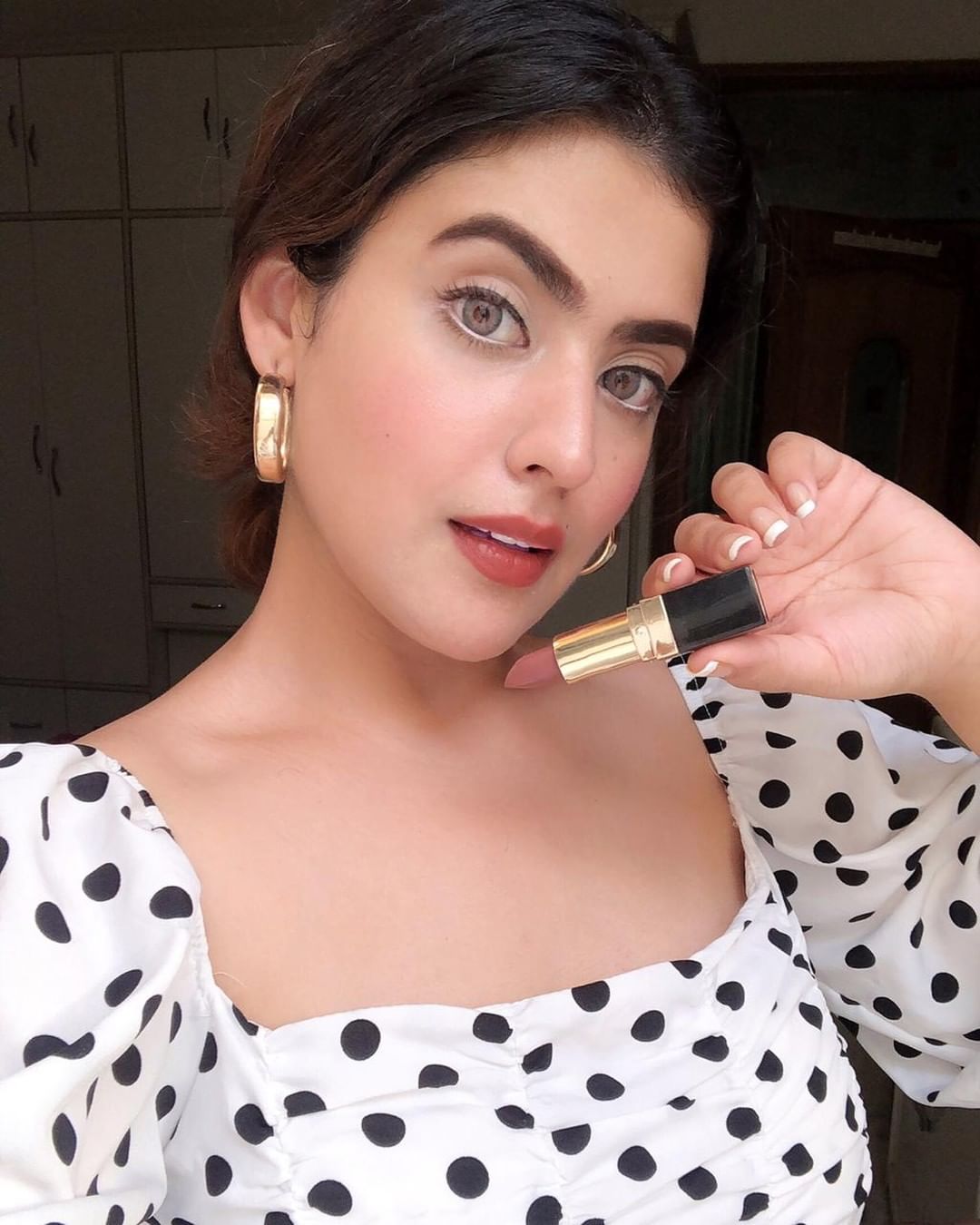 Iba - Chai is an absolute bae! Just like our hero shade - Cinnamon Chai! Who else agrees?
.
.
In Frame : @curlgirlofficial
.
.
Long Stay Matte - Rs. 350 

.
.
#lipsticks #longstay #matte #cinnamonchai...
