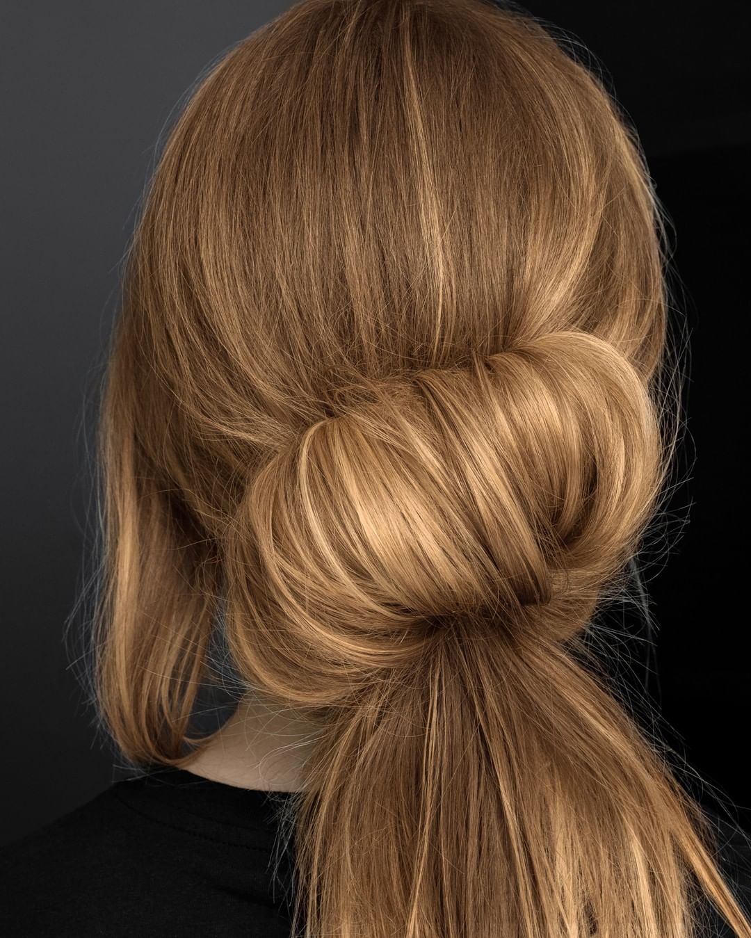 Syoss - It’s color refresh time ✨ As your hair has grown longer, make sure to stock up on enough #Syoss Honey Blond. #CONFIDENTtogether #getsyossed
.
.
.
#LOOKGOODtogether #haircolor #coloration #dyed...