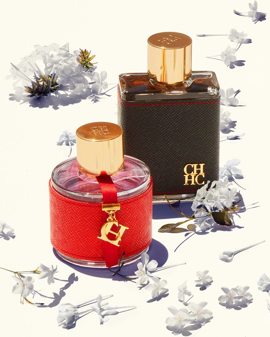 CAROLINA HERRERA - Rich, warm and sensual, the fragrant jasmine flower is at the heart of many Carolina Herrera fragrances. Extremely versatile,  you'll find it in fragrances for him and for her, like...