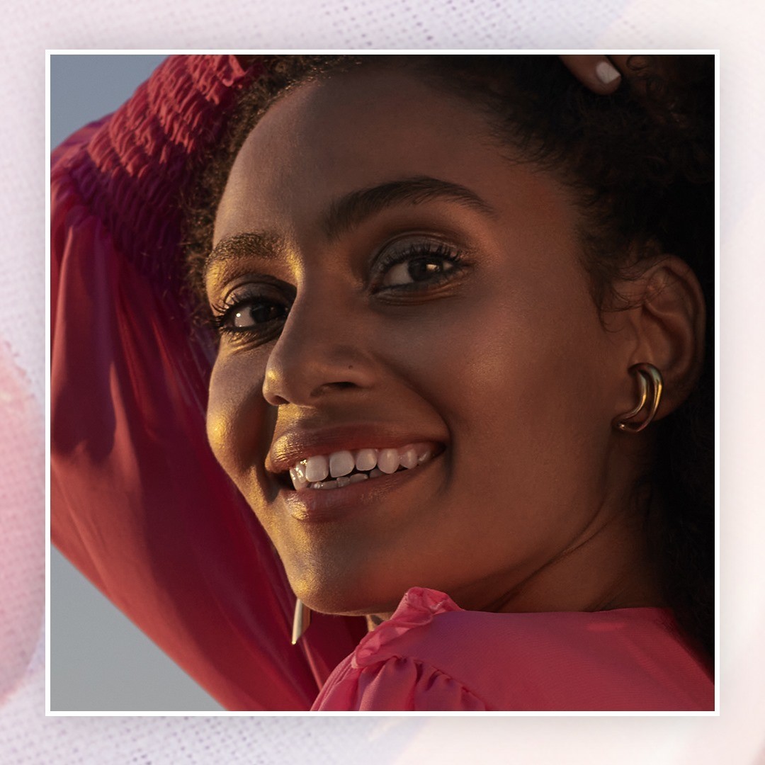 Lancôme Official - Make your city your happy place: match your make-up to your next date’s location with a Parisienne’s romantic summer look. 
#Lancôme #HappyLancômeSummer