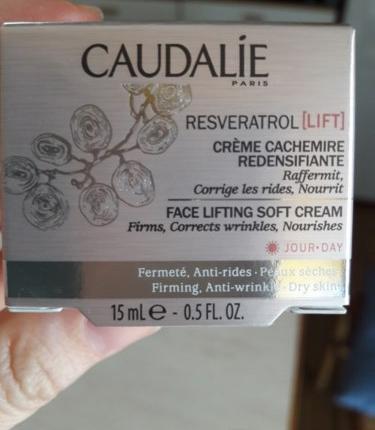 Нежный лифтинг крем Caudalie Resveratrol LIFT Cachemere с пептидами для девочек за 35 - отзыв