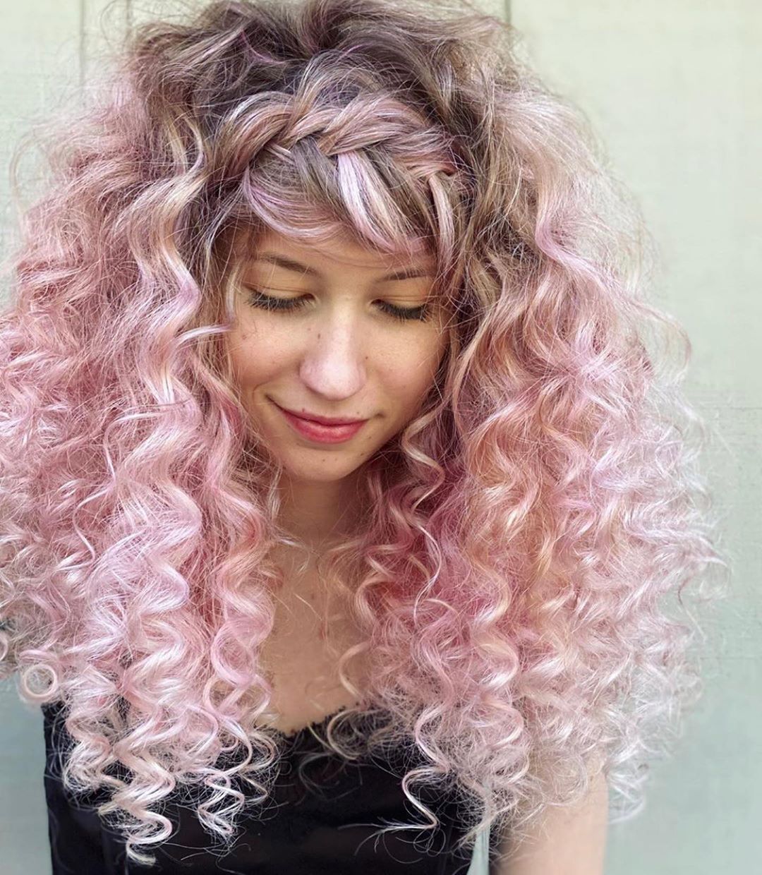 Sexy Hair® - We're here to help you achieve your mane goals 💞💞💞⁣
Visionary Team Member @tiffanymhair, captures our attention with this look.⁣
Tiffany used her artistrypro arsenal on these locks:⁣
• Cl...