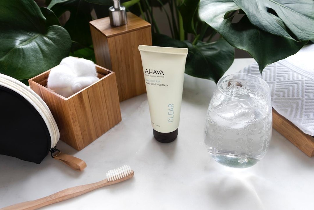 AHAVA - Deep detoxification without drying out your skin? Sign us UP. Our Purifying Mud Mask uses our Dead Sea mud to extract impurities, while deeply hydrating and soothing your skin.⁠
.⁠
.⁠
.⁠
.⁠
#a...