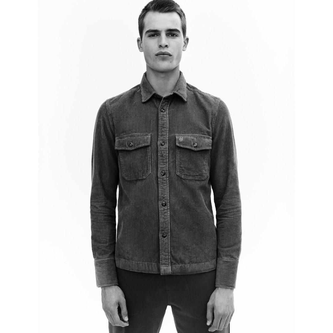 Marc O'Polo - Highlight piece for him: The corduroy overshirt made from organic cotton. Get yours now! #marcopolo #followyournature #archivecode