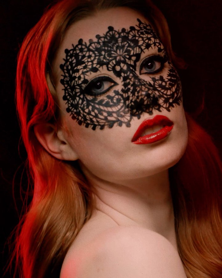 Illamasqua - FRIGHT or ENTICE? You decide...
Entice this Halloween with @pablo_rodriguez_makeup’s hand drawn seductive lace mask, created with Precision Gel Liner and other Illamasqua favourites. Tune...